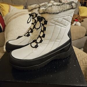 Women's Totes Winter Boots Size 38